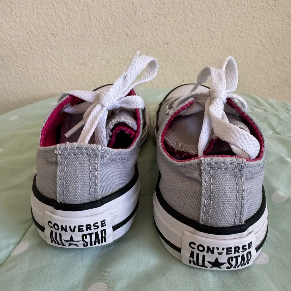 Converse Kids Gray Sneakers Kids size 11